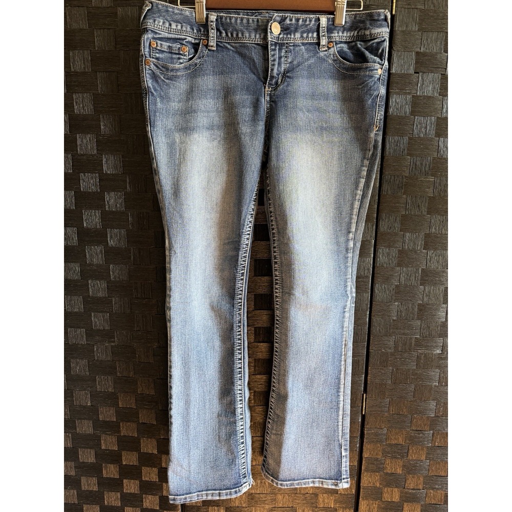 Maurices Jeans Women 9 10 Short Blue Straight Leg Faded Embroidered Pockets